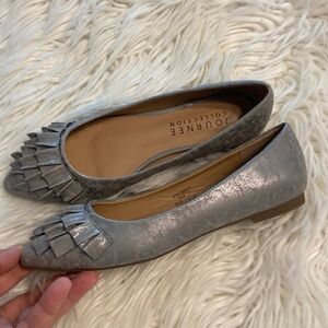 JOURNEE Collection Shoes size 7 BNWOT see all photos color silverfish